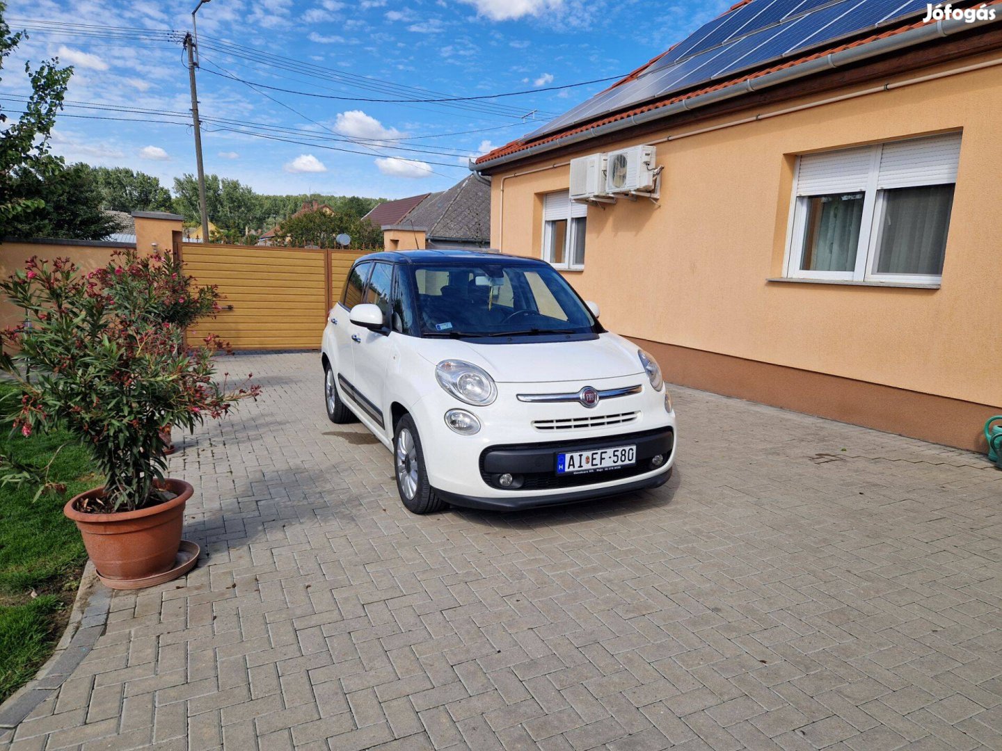 Fiat 500L költségmentes,110000 km-es 1,4 benzines autó eladó