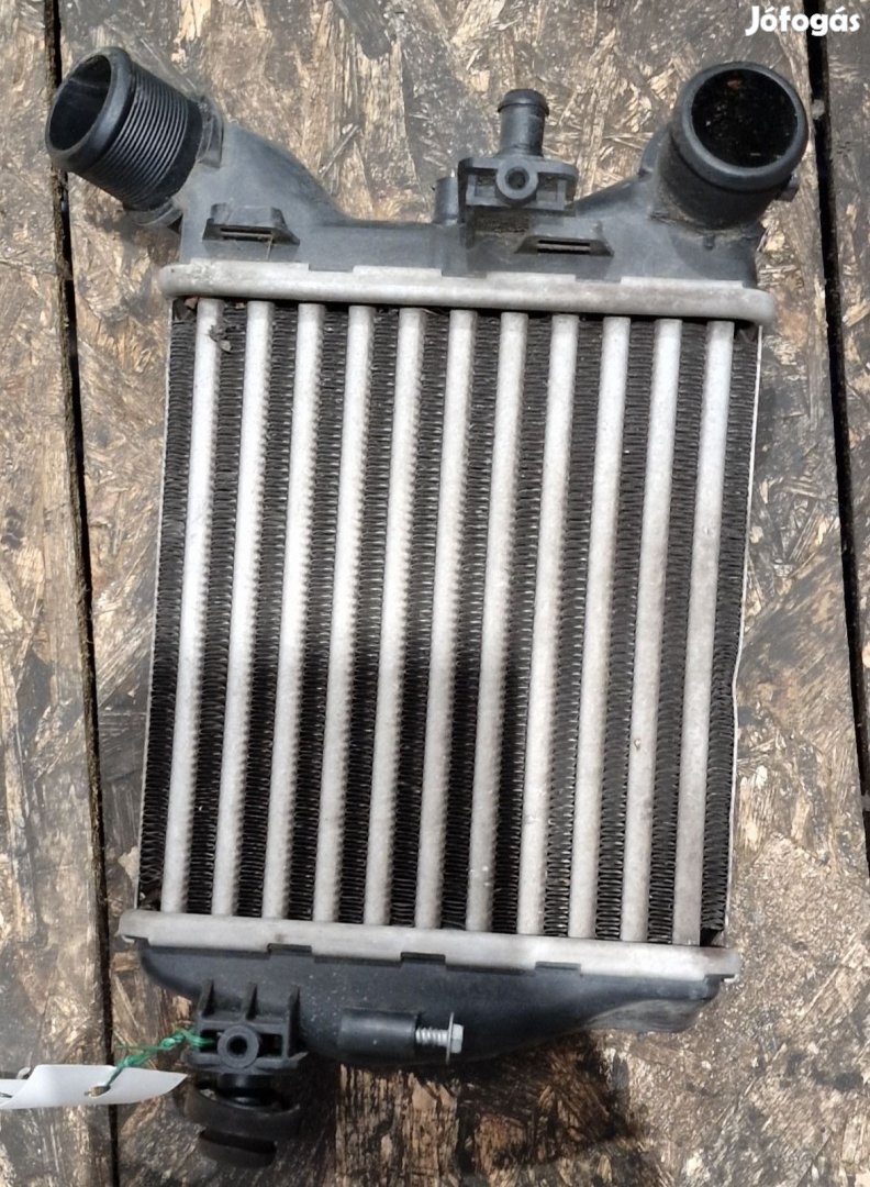 Fiat 500 Abarth jobb oldali intercooler