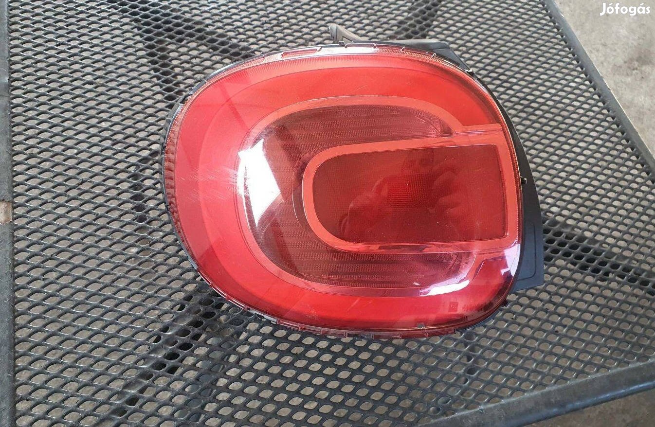 Fiat 500 L bal hátsó lámpa