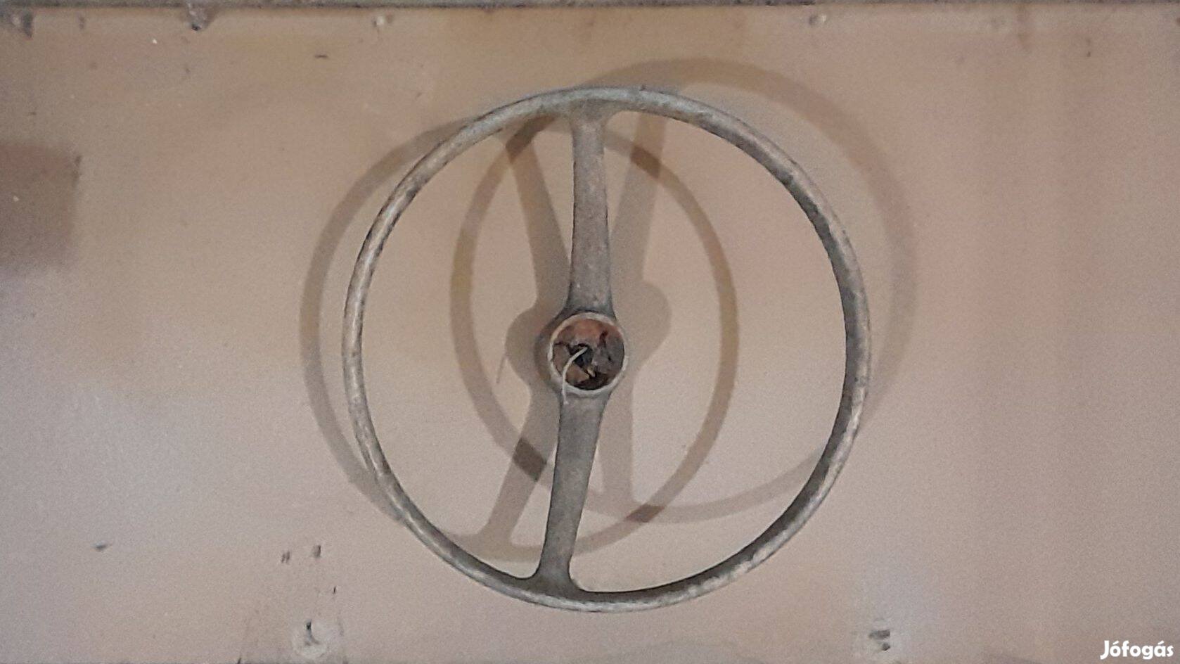 Fiat 500 szürke kormány