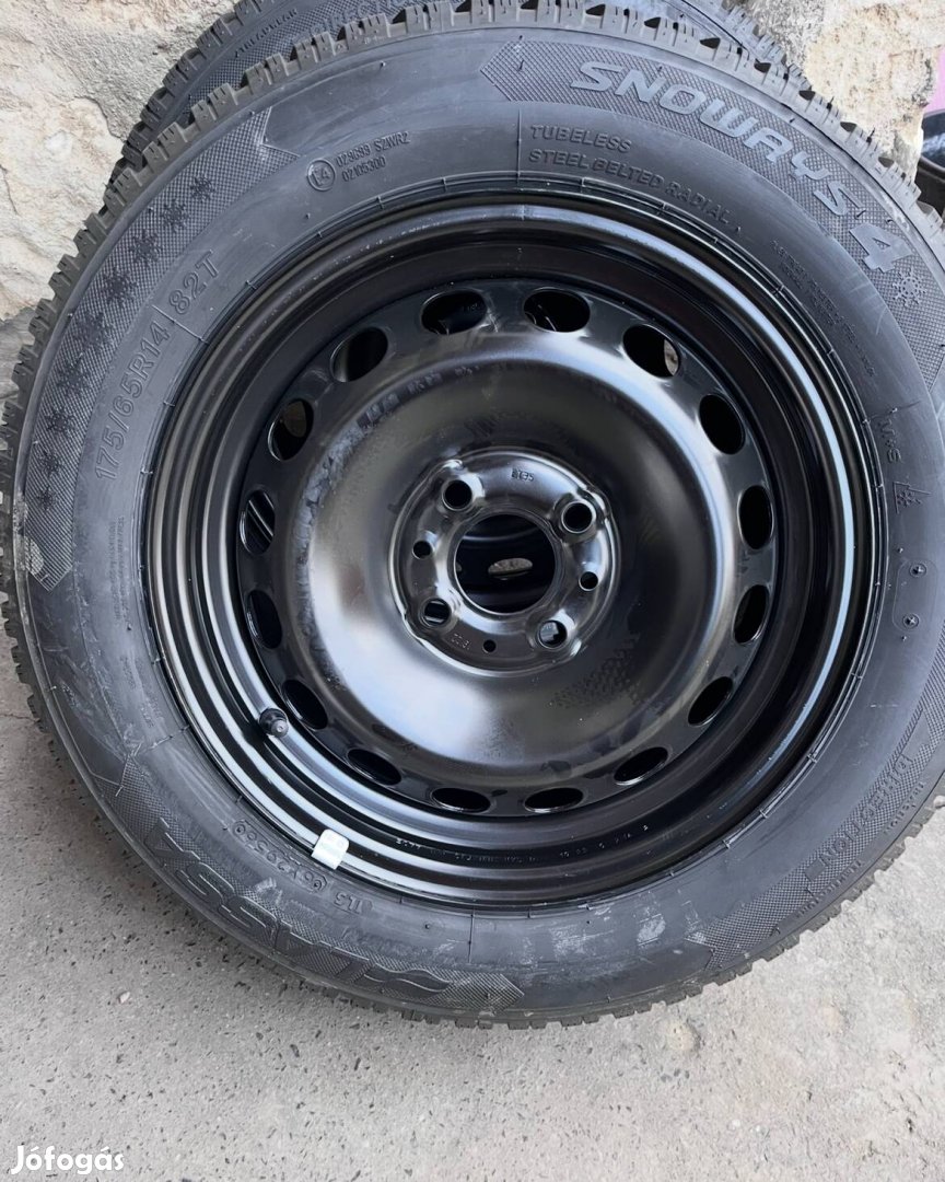 Fiat 500 új 14col komplett téli kerék