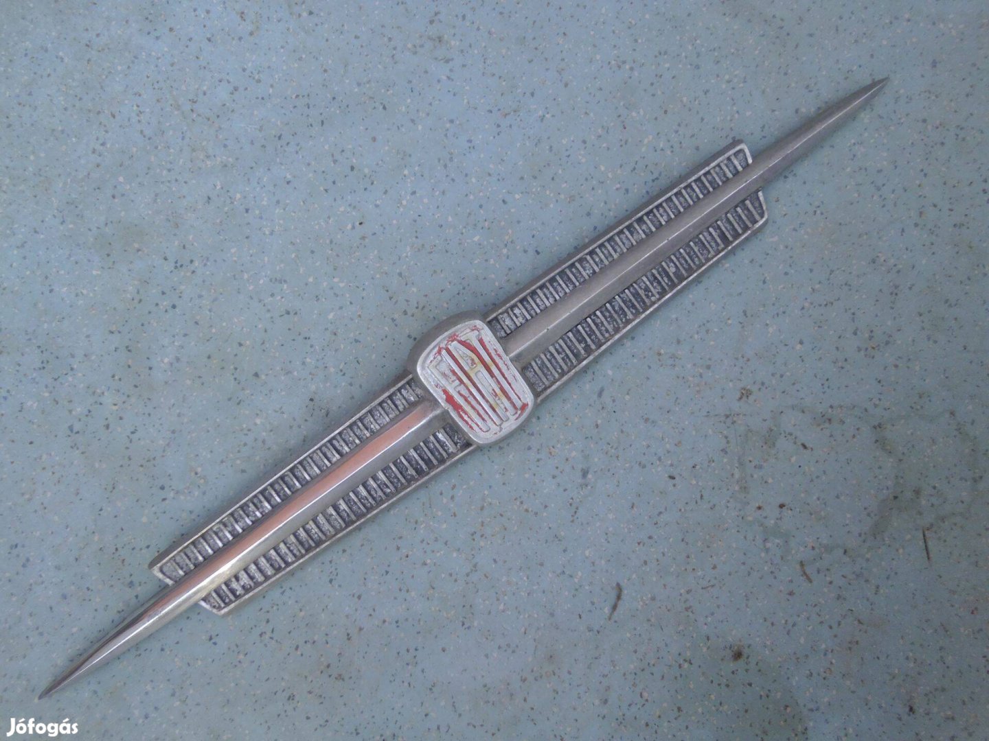 Fiat 850 emblem alumínium jó állapotban