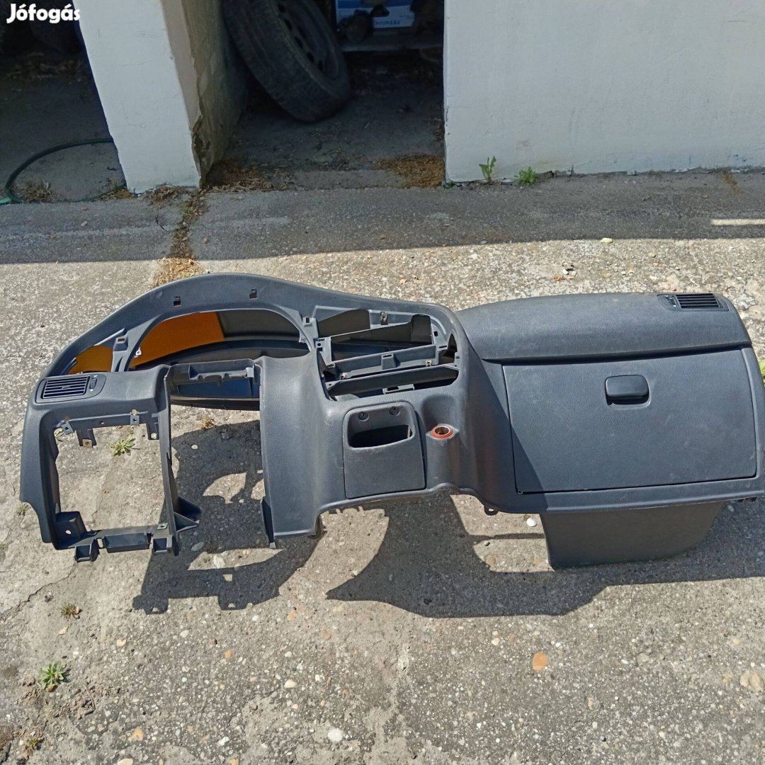 Fiat Albea komplett műszerfal héj