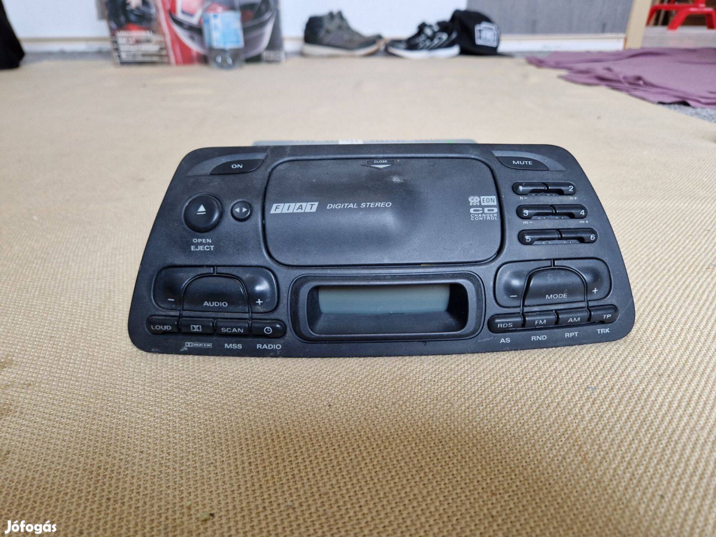 Fiat Bravo / Brava gyári rádiós magnó odavissza játszós CD tár kezelős