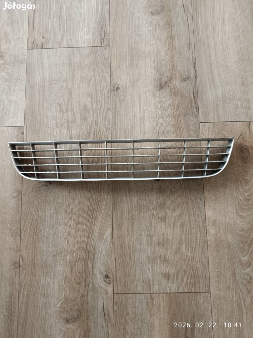 Fiat Bravo ll első lökhárító rács