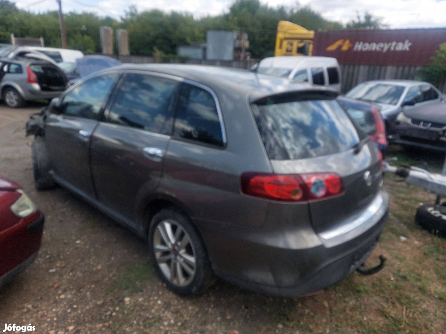 Fiat Croma 2 1.9 jtd alkatrészei