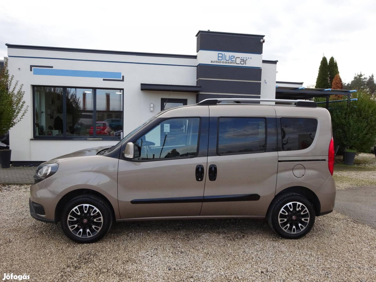 Fiat Doblo Dobló Panorama 1.4 T-Jet Lounge (7 s...