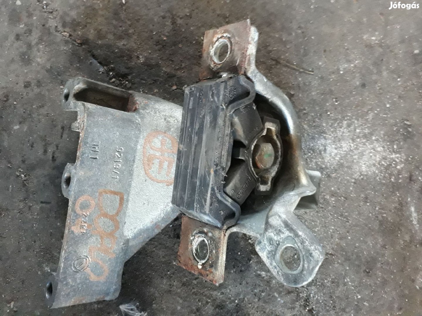 Fiat Doblo Jobb Motortartó Bak