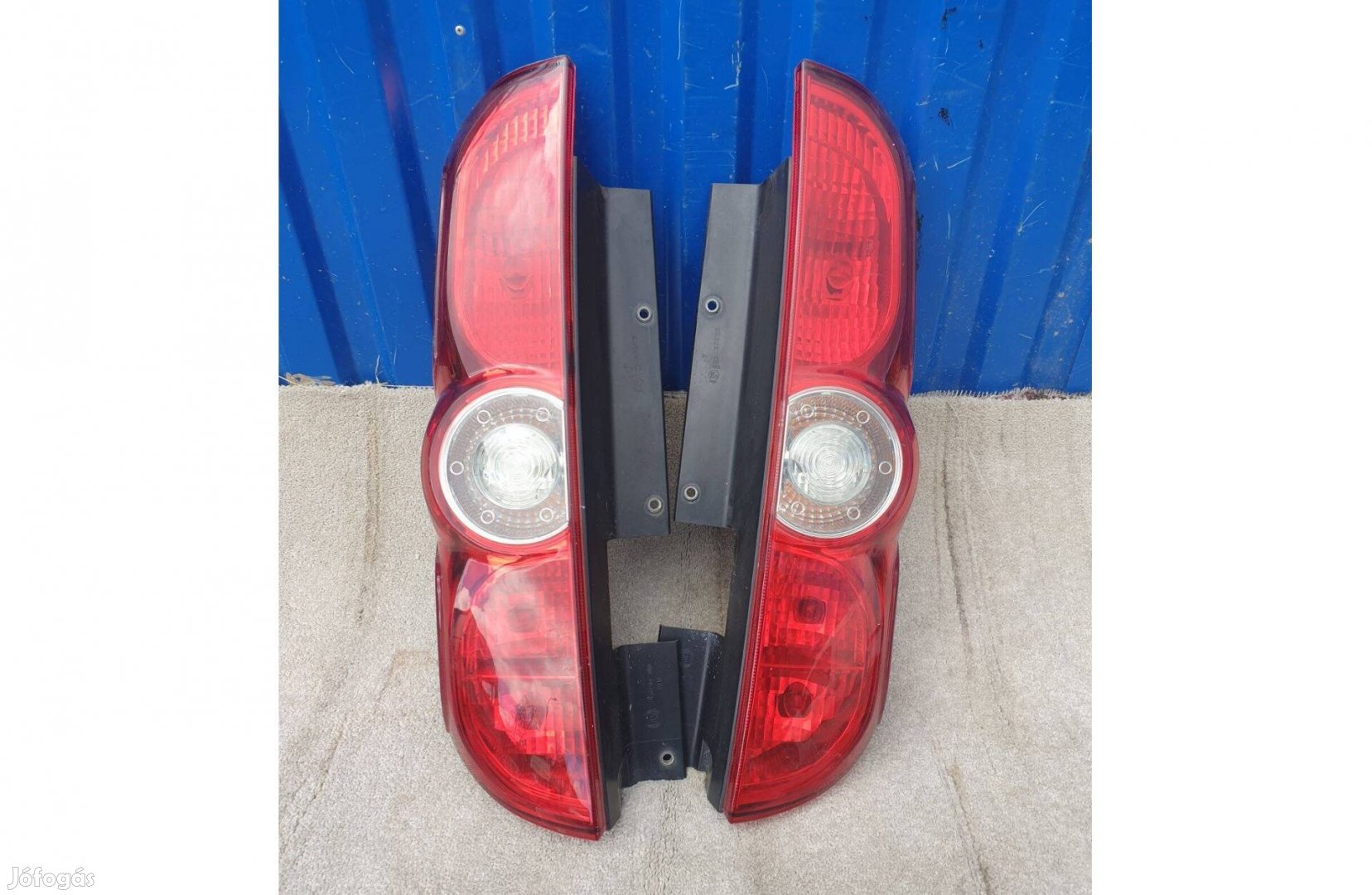 Fiat Doblo, Opel Combo gyári 20580748, 20570748 hátsó lámpa