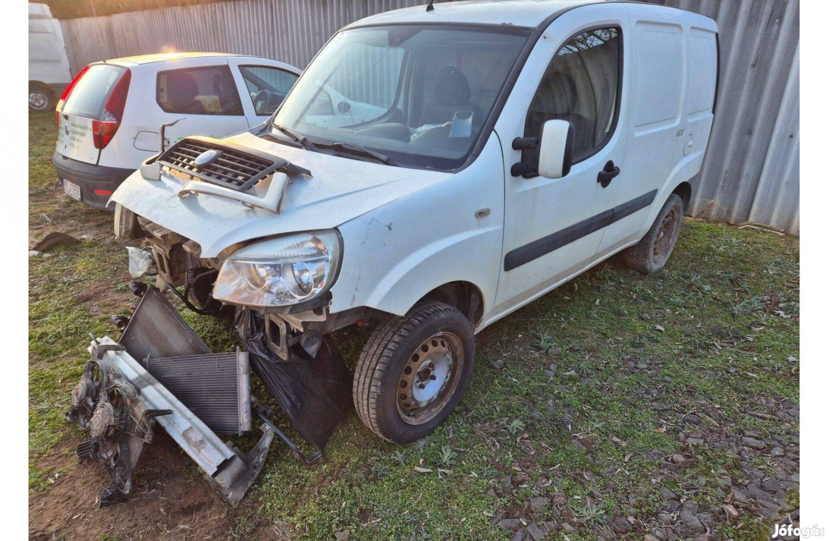 Fiat Doblo cargo 2010 1.3 JTD alkatrészei eladóak