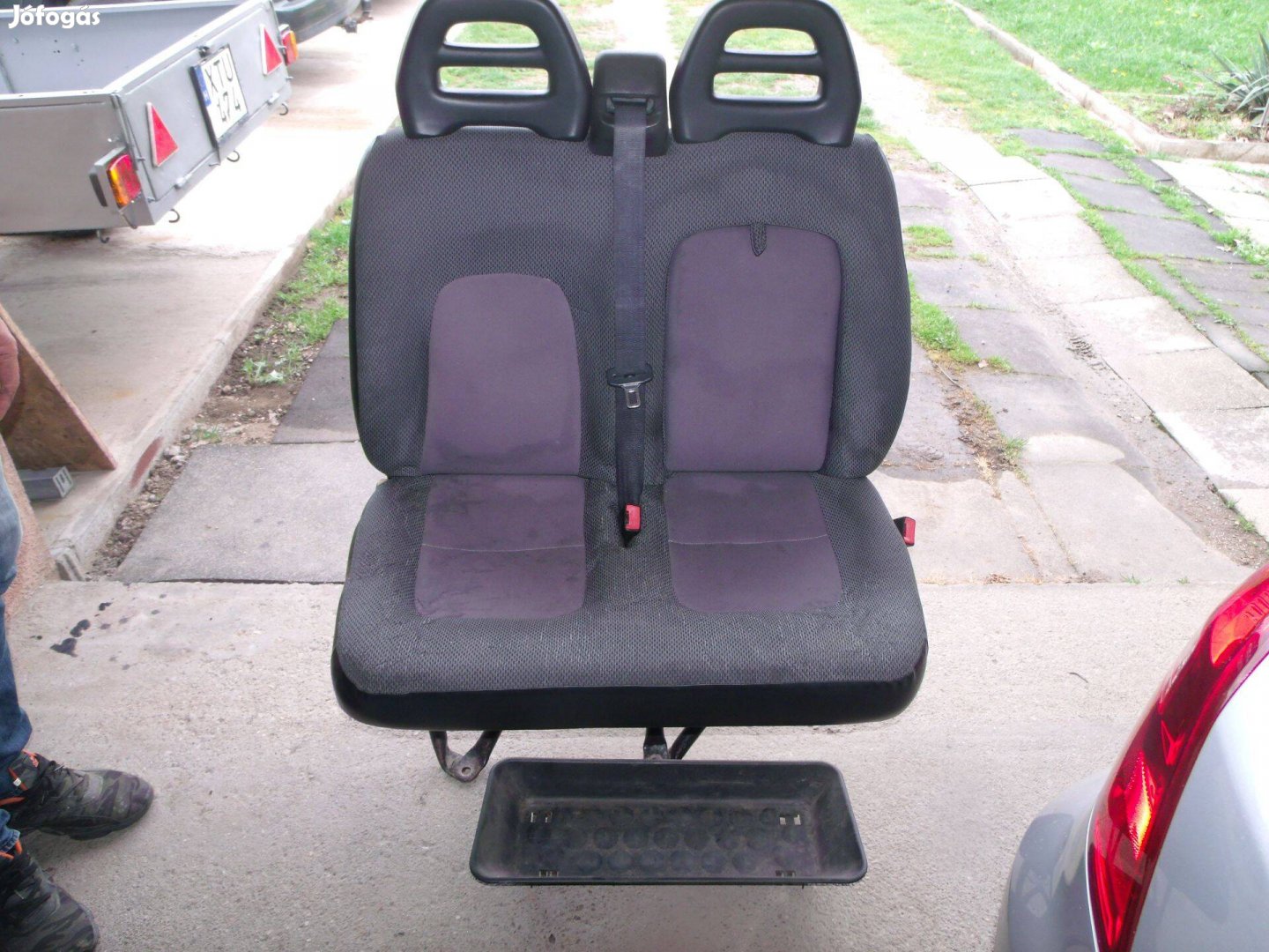 Fiat Ducato dupla ülés anyósülés italtartóval biztonsági övvel