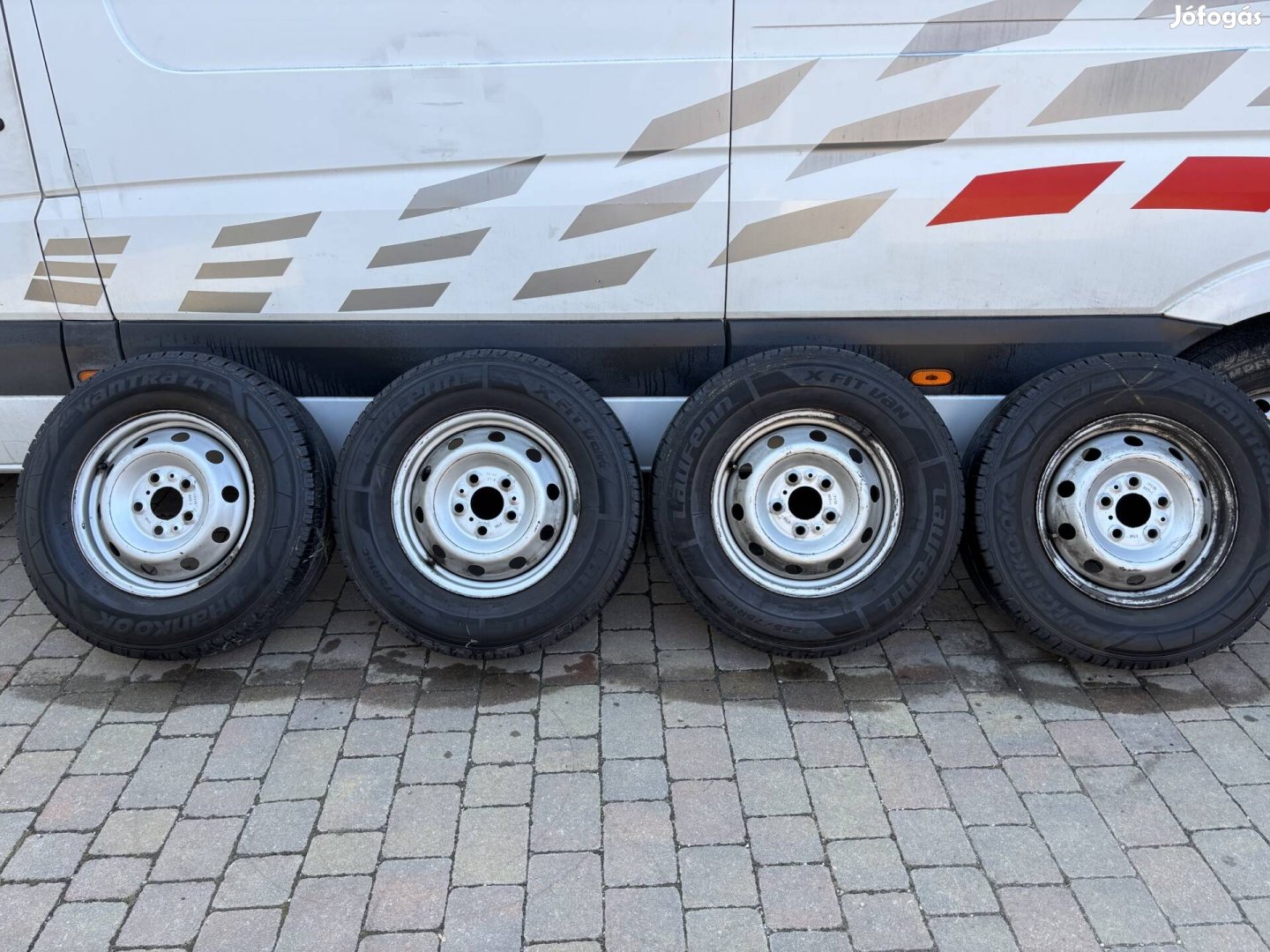 Fiat Ducato és társai felni  16col  ET63  5x130  225/75r16c nyári gumi