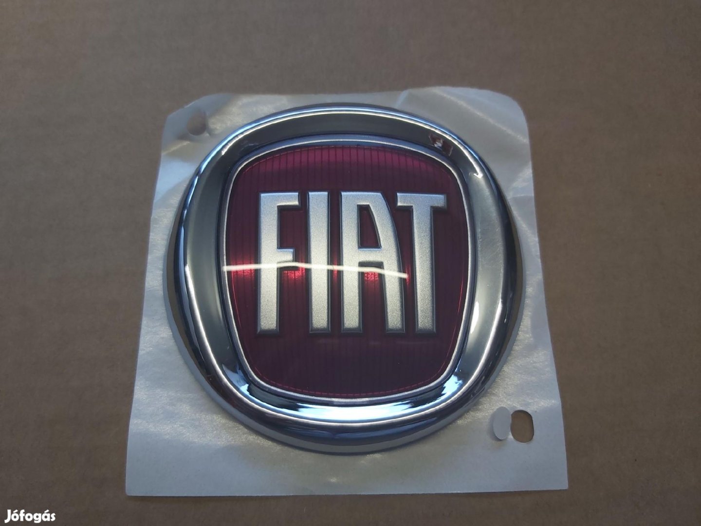 Fiat Freemont gyári új, hátsó embléma K68100272AA