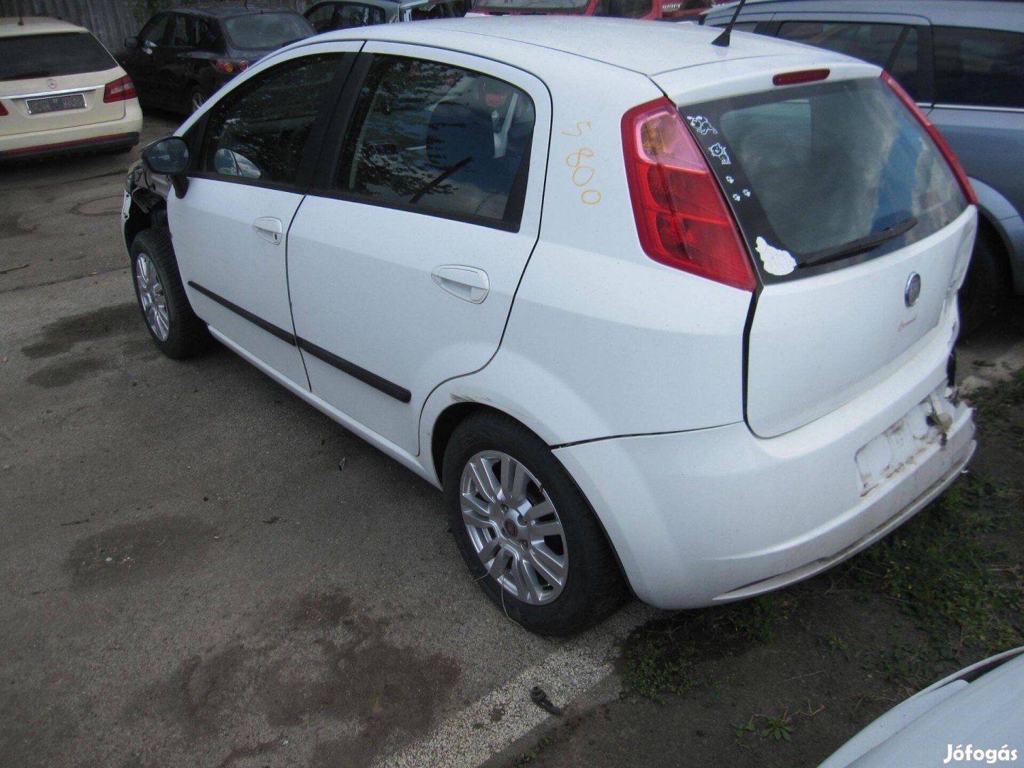 Fiat Grande Punto bontott használt alkatrészek eladók