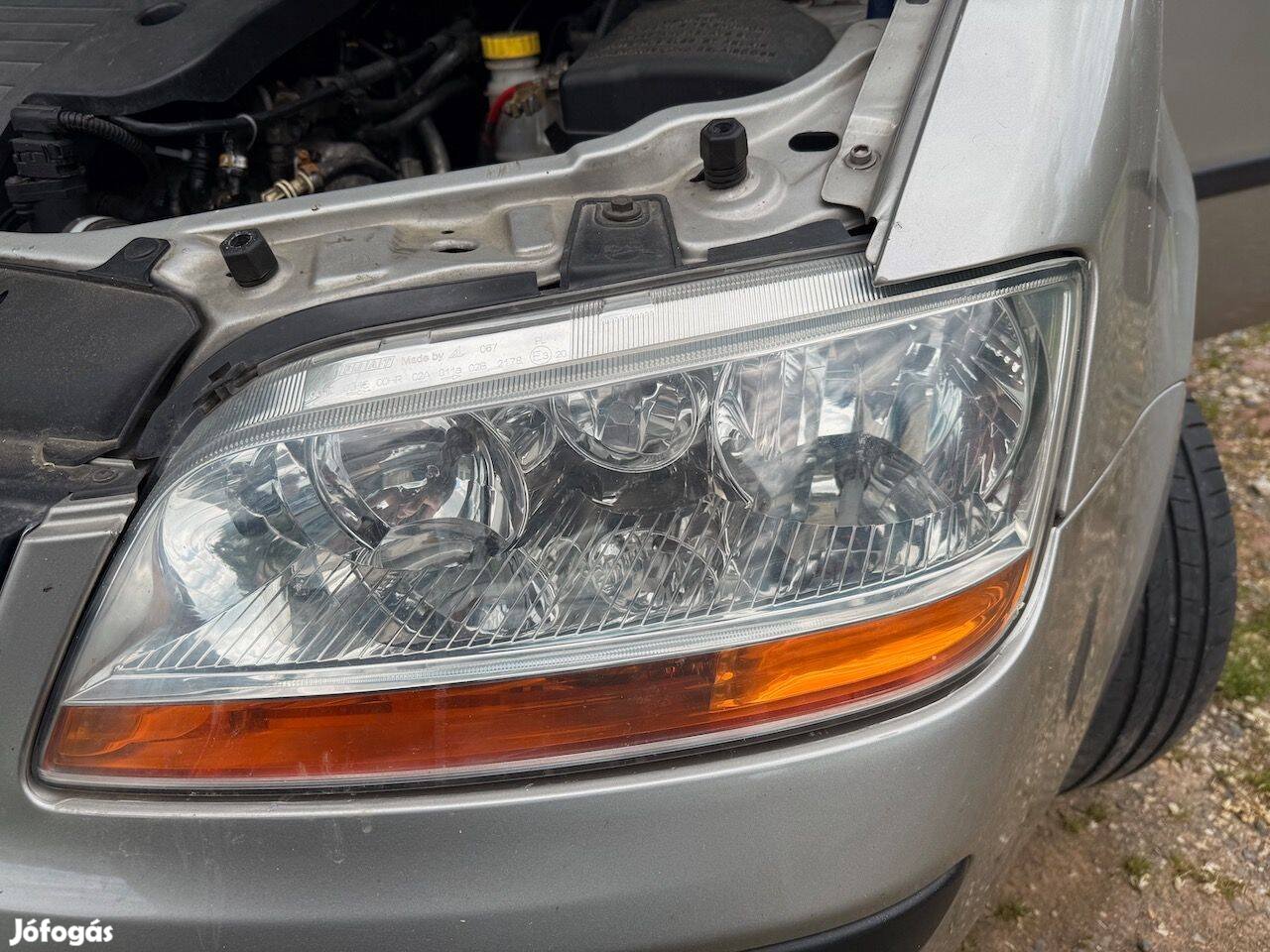 Fiat Idea 1.3 JTD 51KW bal első lámpa