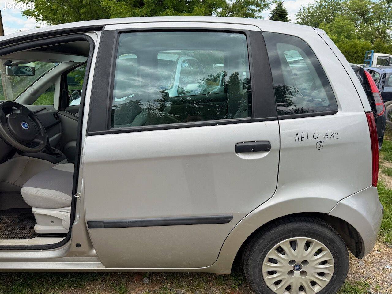 Fiat Idea 1.3 JTD 51KW bal hátsó ajtó
