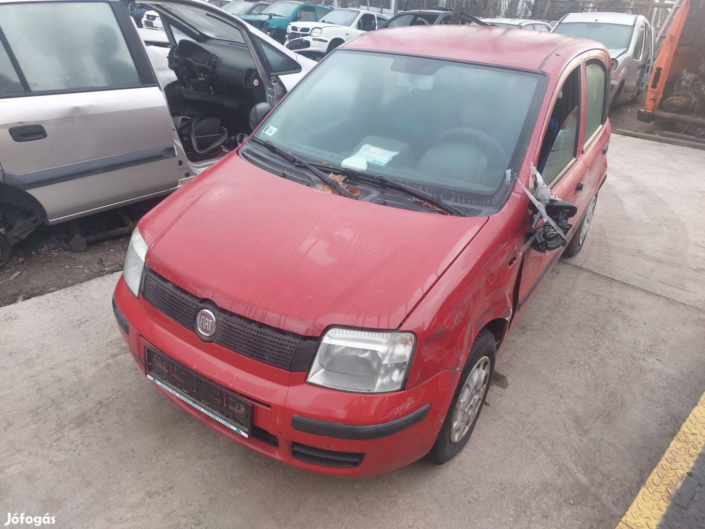 Fiat Panda 2 karosszéria elemei piros