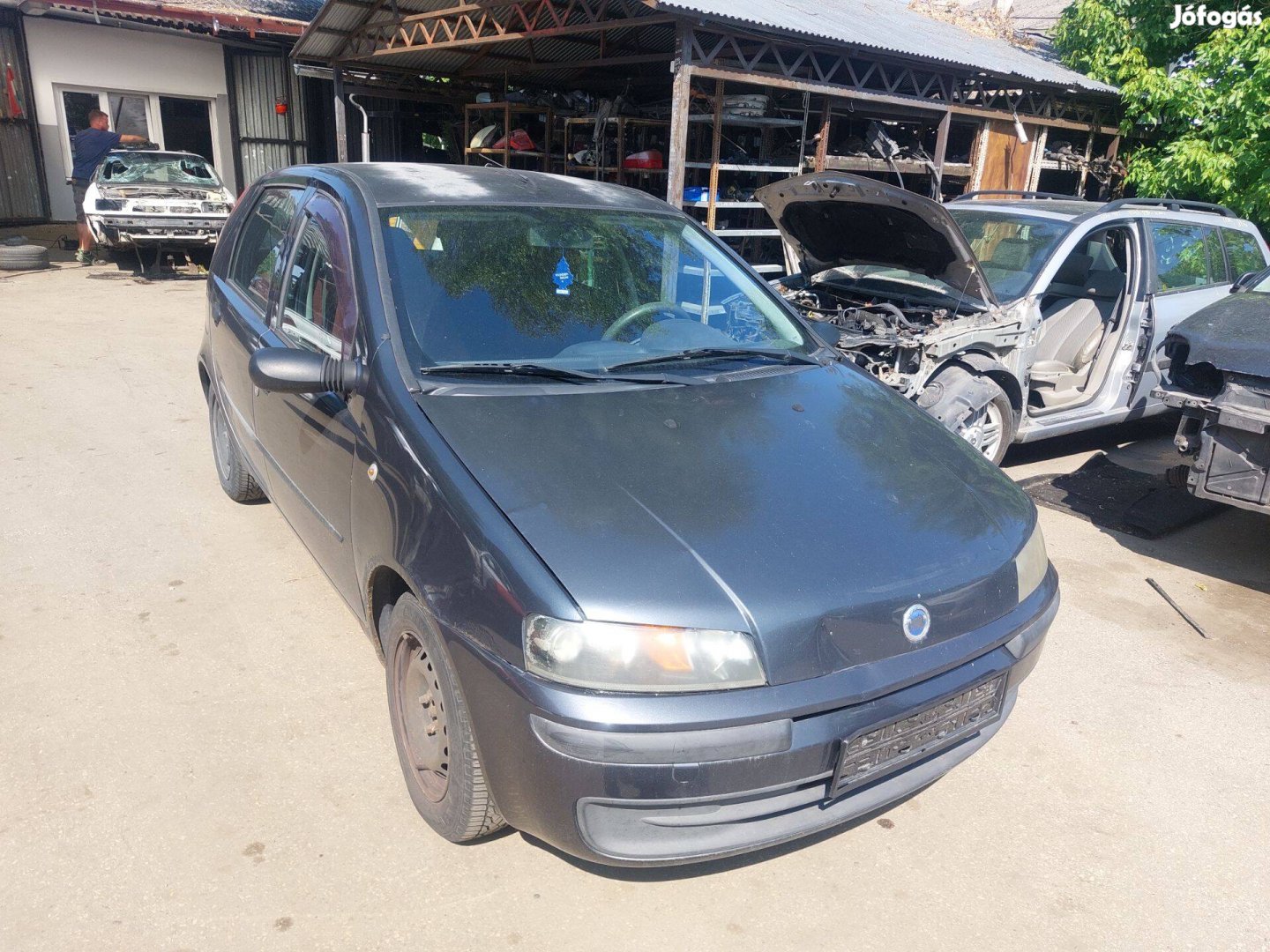 Fiat Punto 2 karosszéria elemei 675 Delton Lacrit