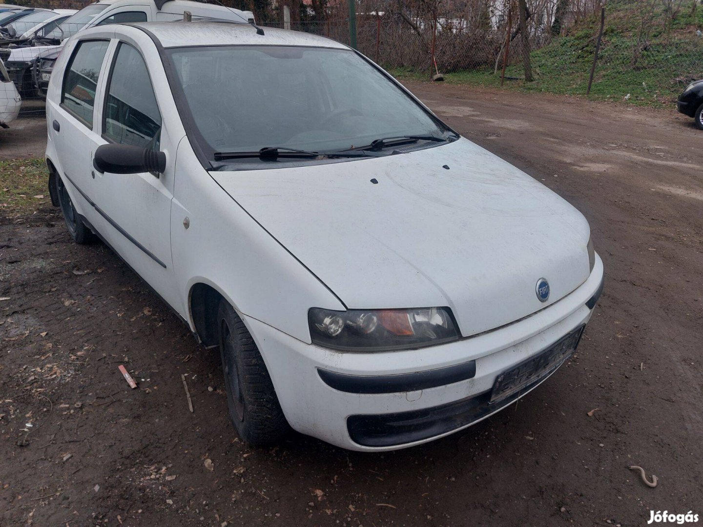 Fiat Punto 2 karosszéria elemei fehér