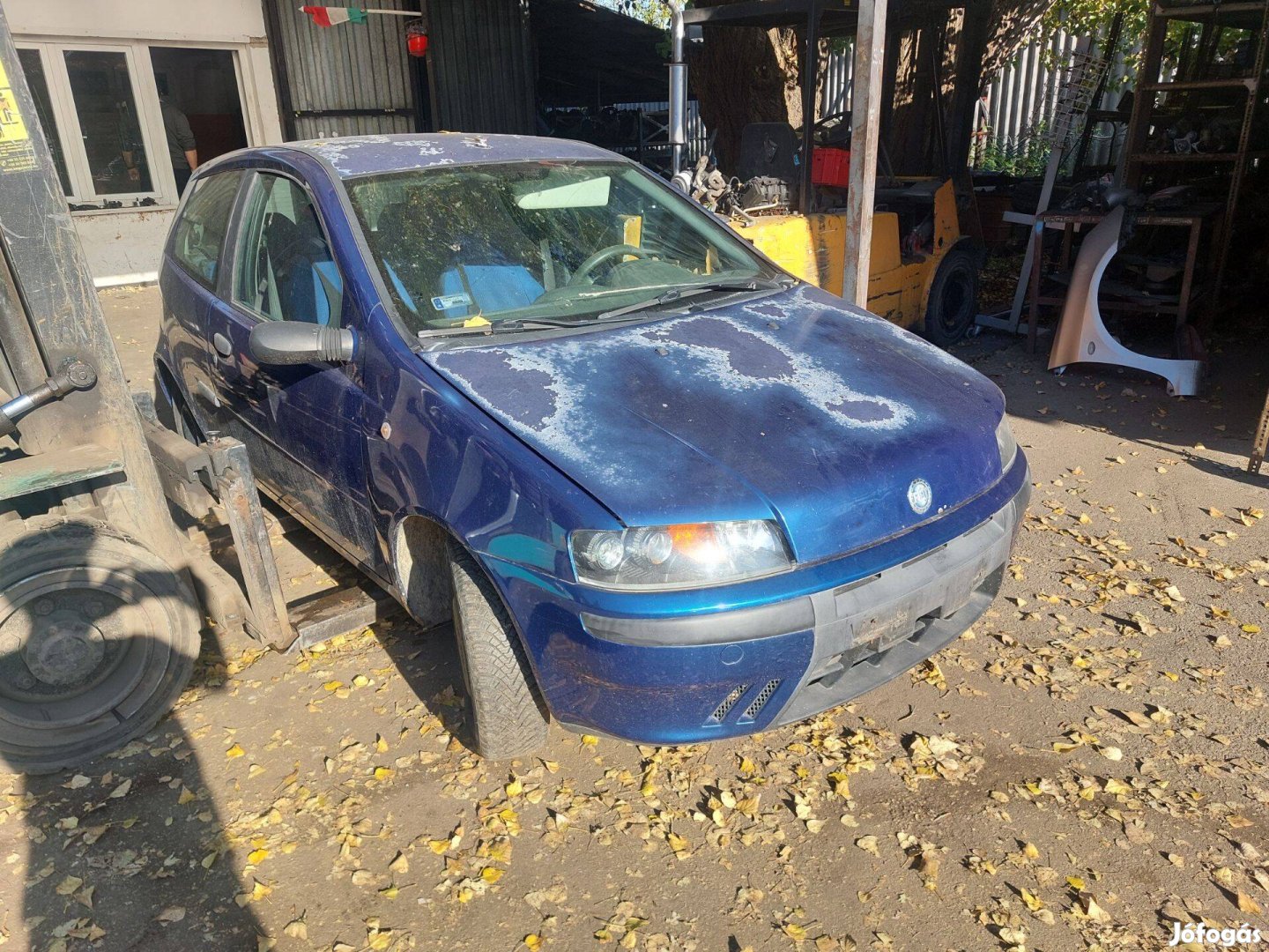 Fiat Punto 2 karosszéria elemei kék