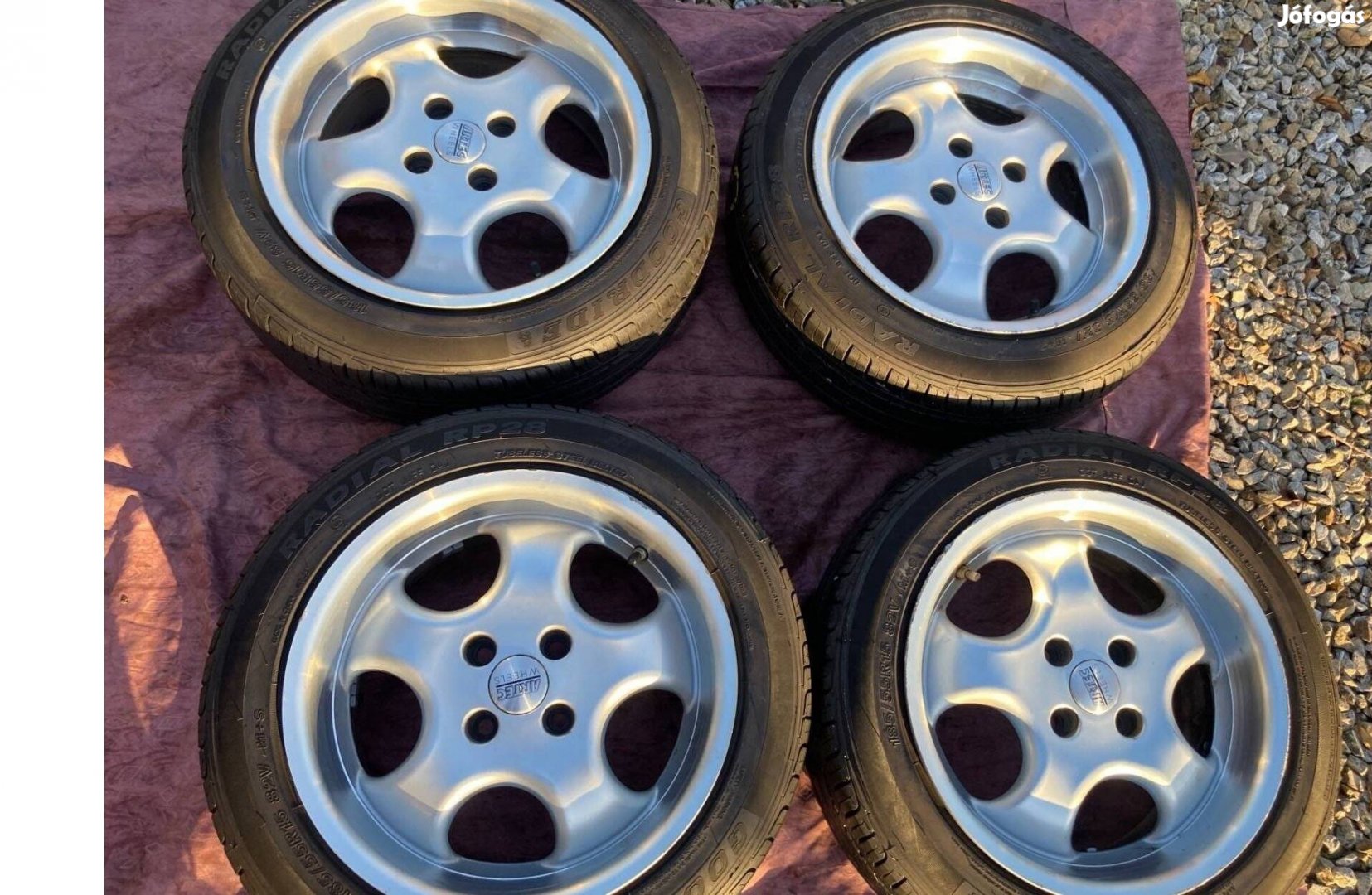 Fiat Punto 4x98 kerekek Goodride 185/55 R15 M+S gumikkal