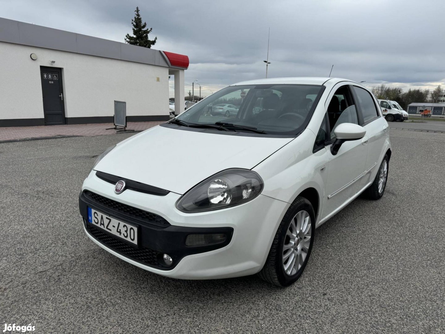 Fiat Punto Evo 1.4 8V Active Evo felszereltség....