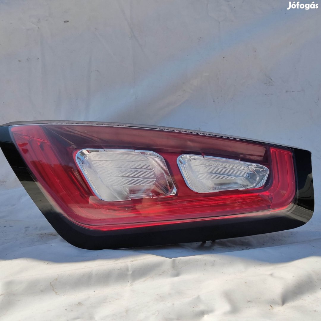 Fiat Punto Evo utángyártott új jobb hátsó lámpa szögletes