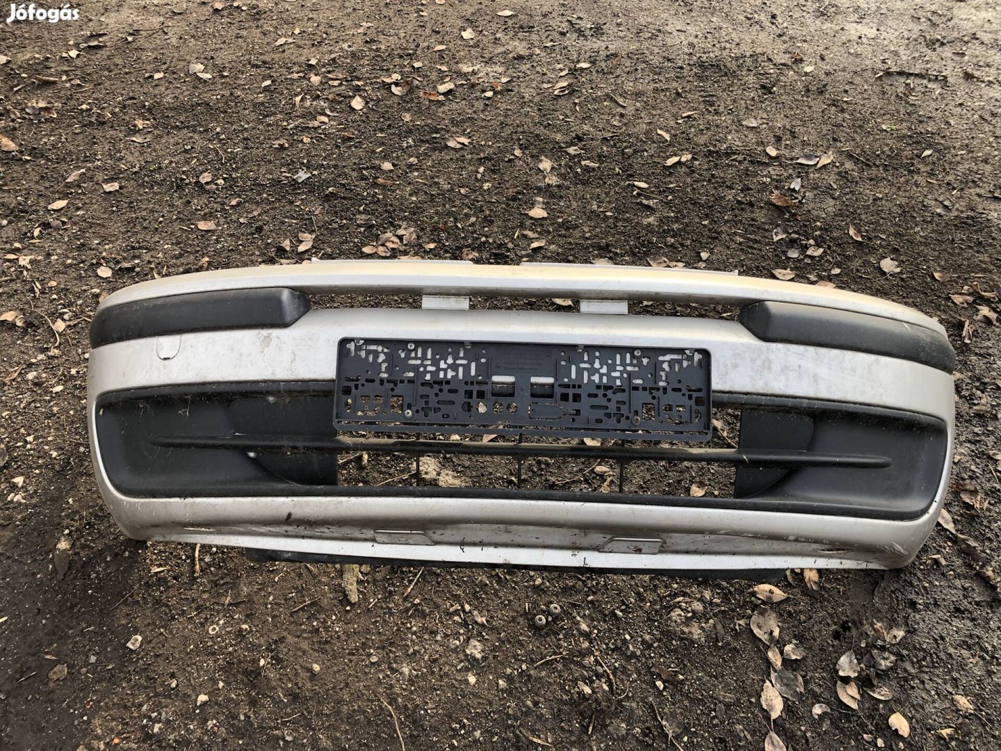 Fiat Punto II 2 első lökhárító ezüst 