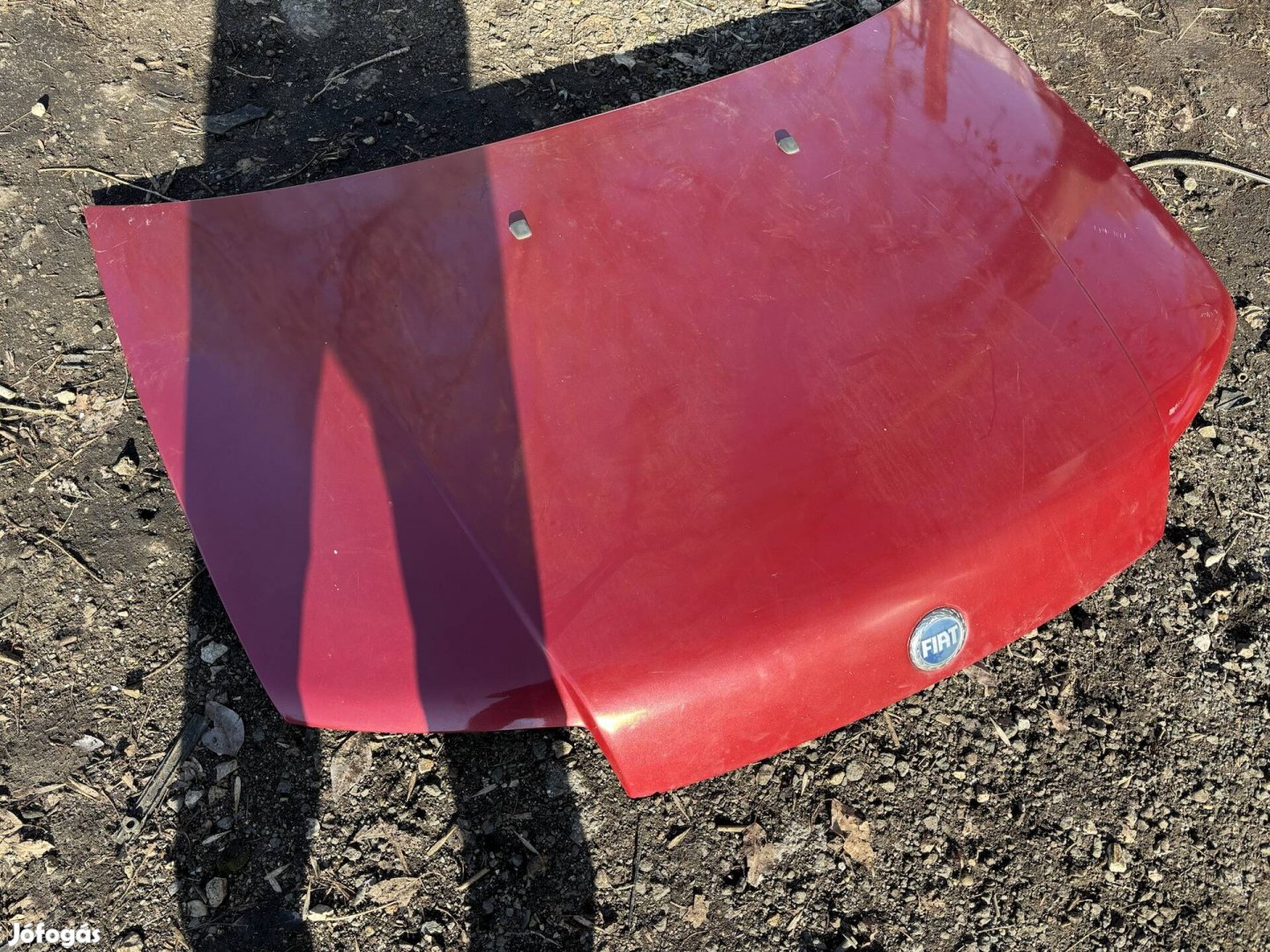 Fiat Punto II 2 motorháztető géptető bordó 