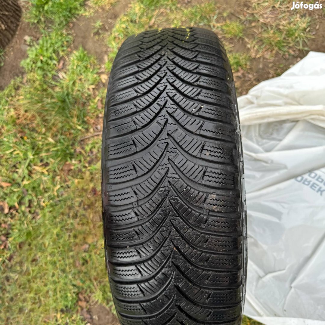 Fiat Punto lemezfelni téli gumival