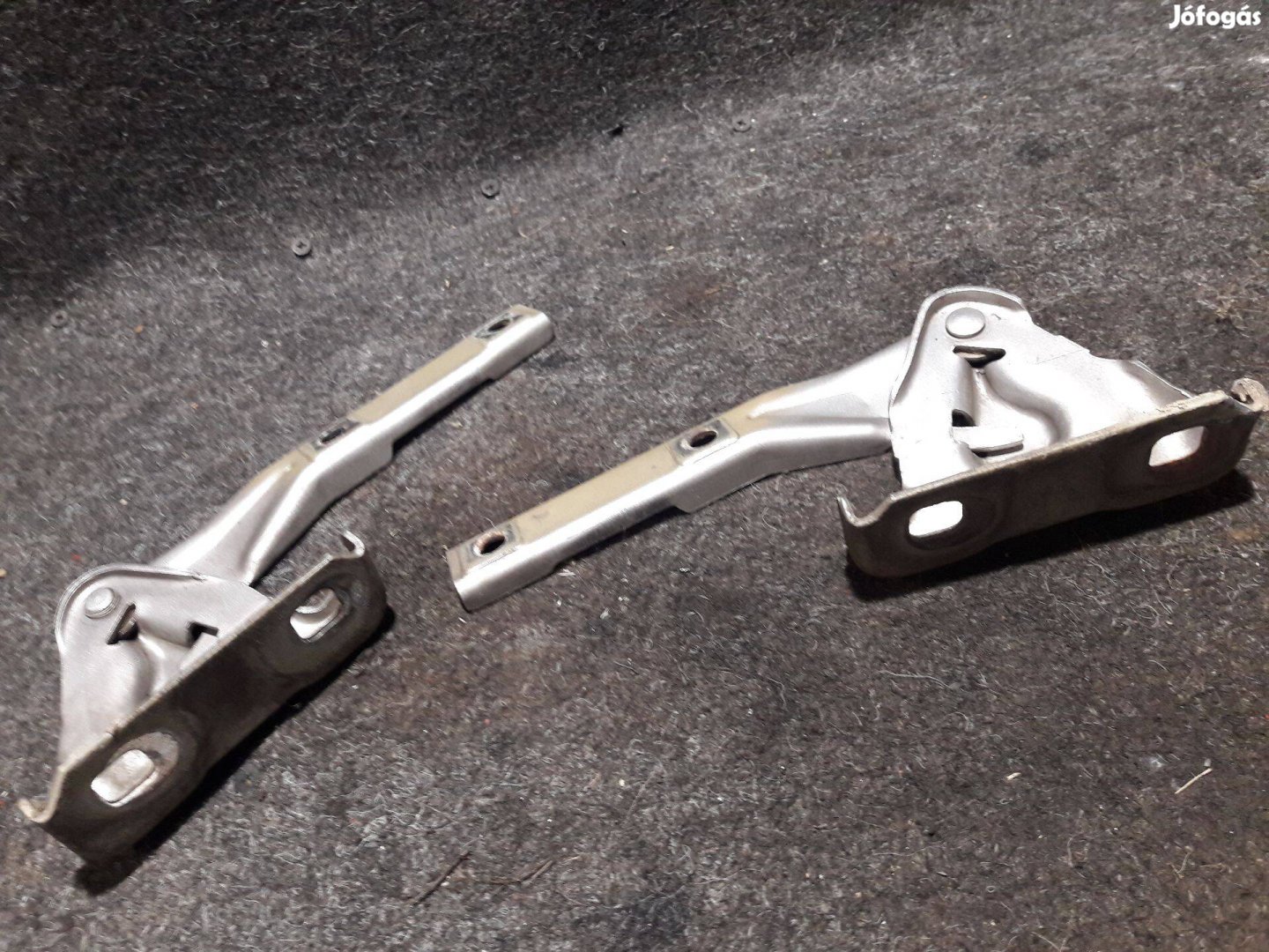 Fiat Punto motorháztető zsanér pár