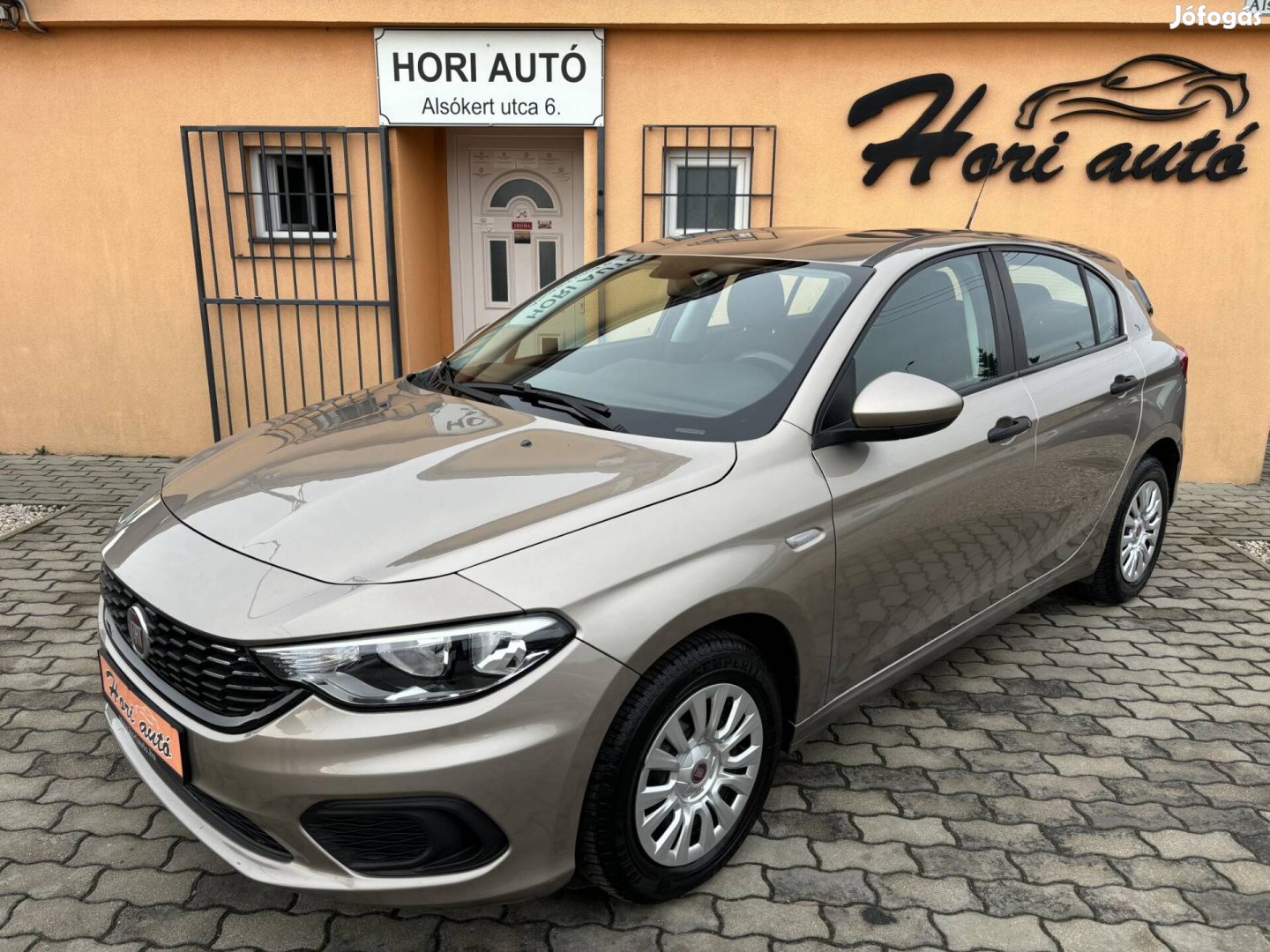 Fiat Tipo 1.4 16V Easy Szervizkönyv! EURO 6