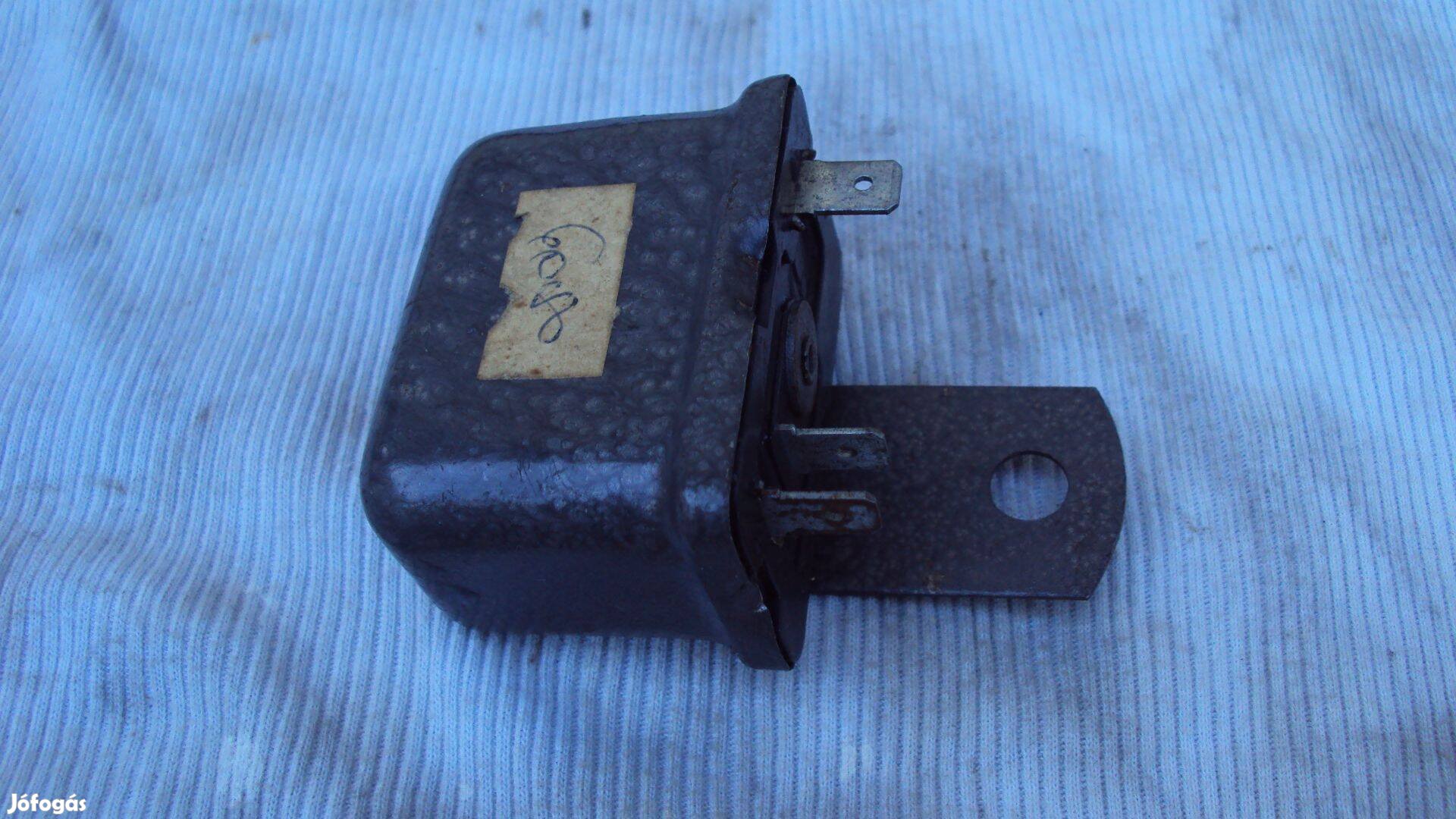 Fiat (FSO) 125p T5210 12v kürt relé