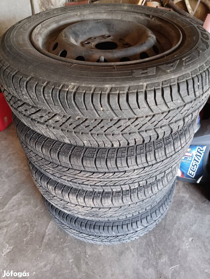 Fiat felni 155/70 R 13 Nyári gumi garnitúra eladó 