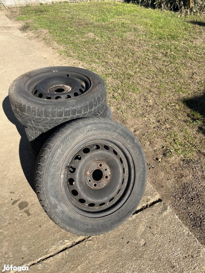 Fiat felni 4x98(gumikkal)