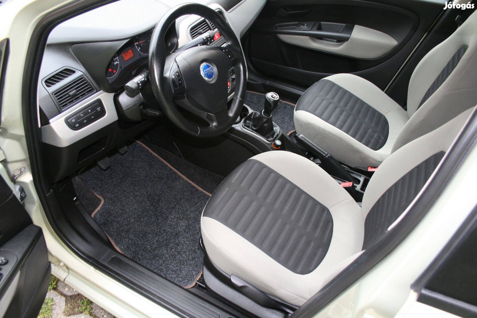 Fiat grande punto űlés, kárpit