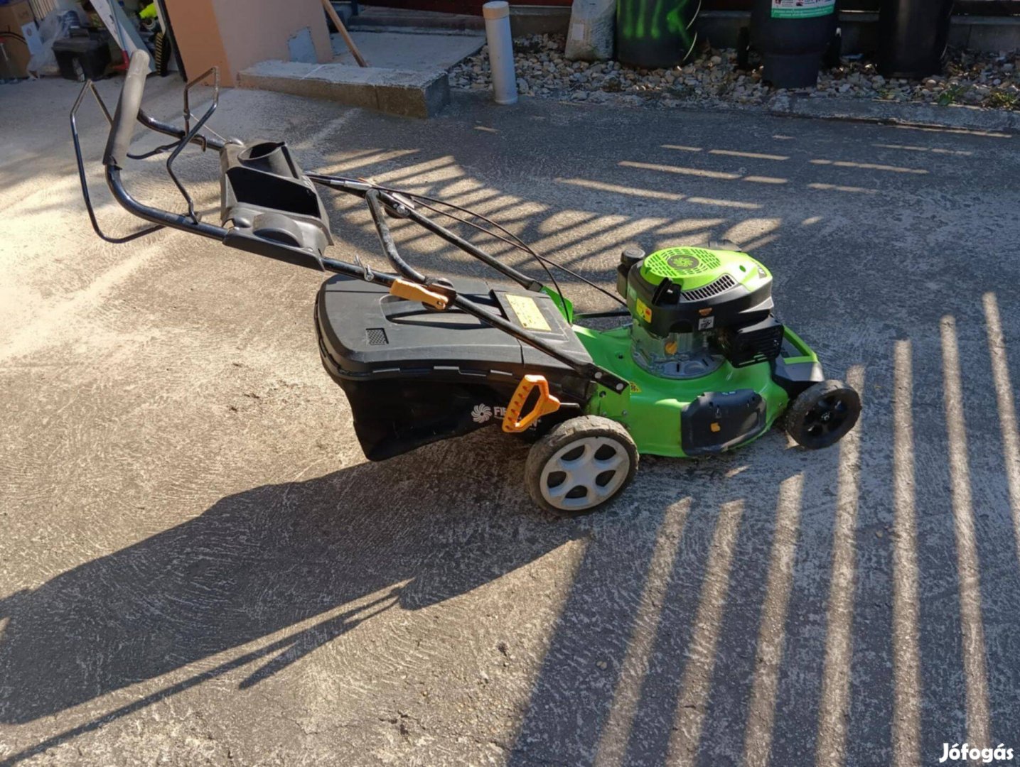 Fieldmann benzines fűnyíró