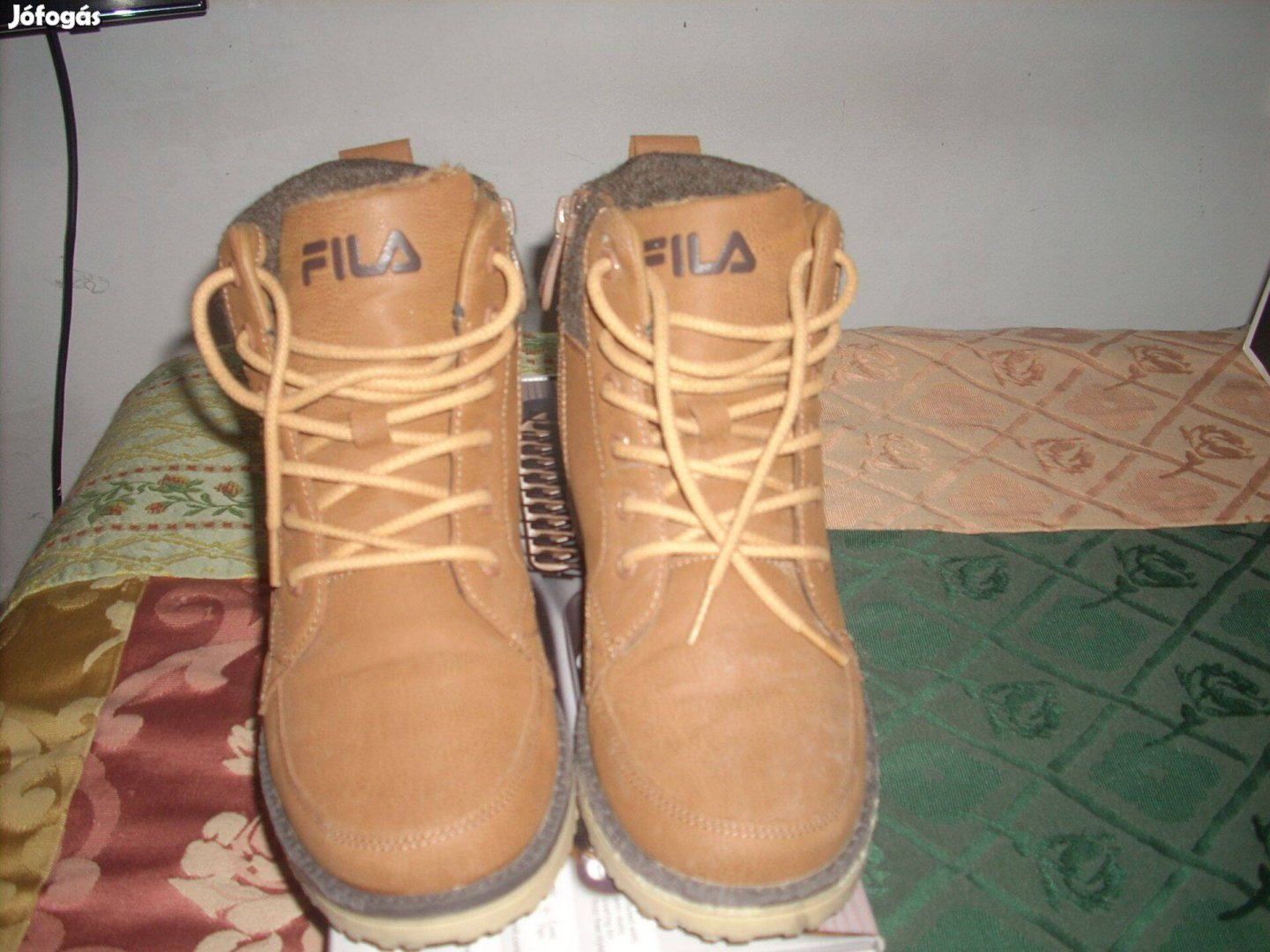 Fila bundás bakancs 38 ( inkább 37,5 lábra ajánlom) !!