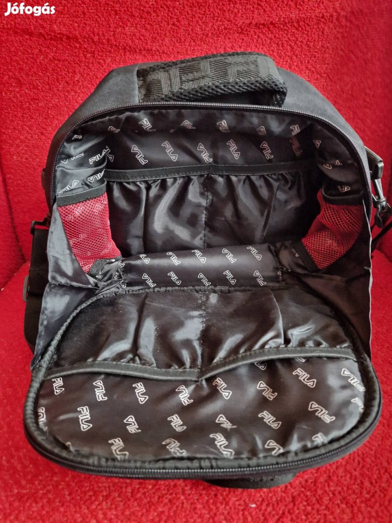 Fila utazó kozmetikai táska