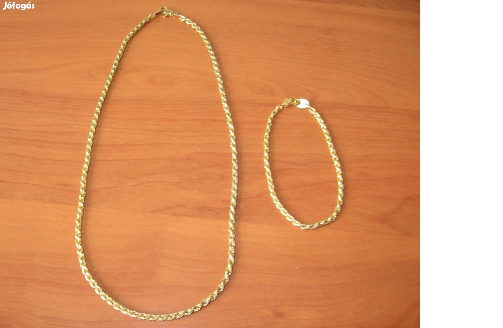 Filigrán arany-színű sodrott-szemű nyaklánc karkötővel