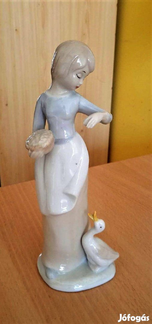 Finom spanyol porcelán nagy nőfigurák Lladro 2 db