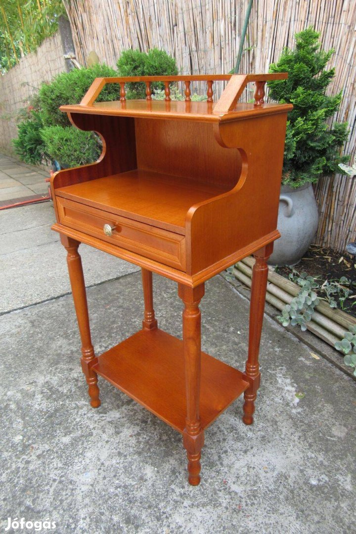 Fiókos szalonasztal-asztal-konzolasztal