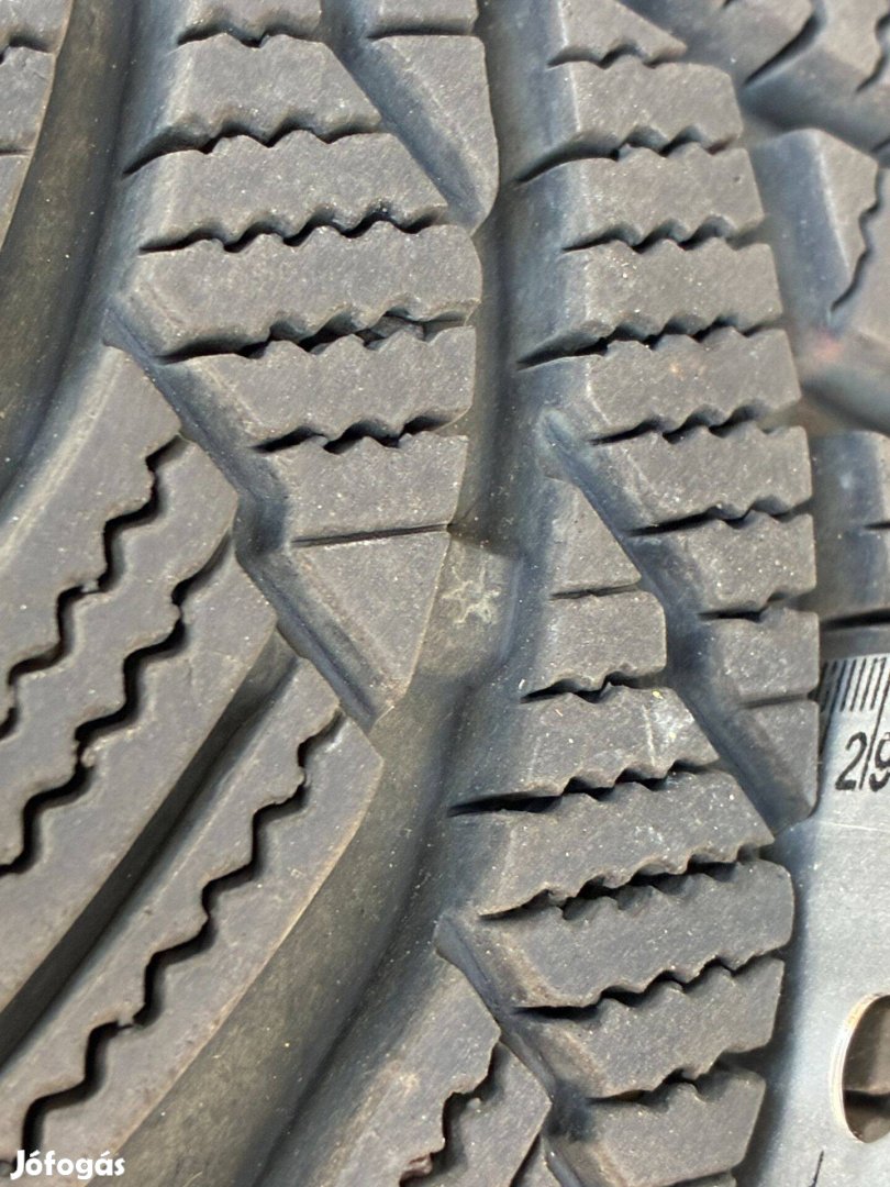 Firestone 195/65 R15 téli