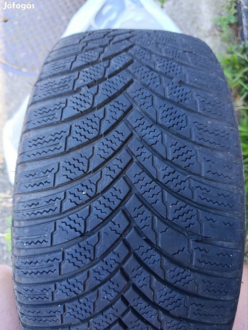 Firestone 225/45 R17 4 db 2022