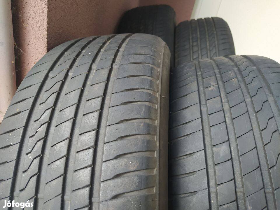 Firestone 225/55/r17 nyári gumi garnitúra