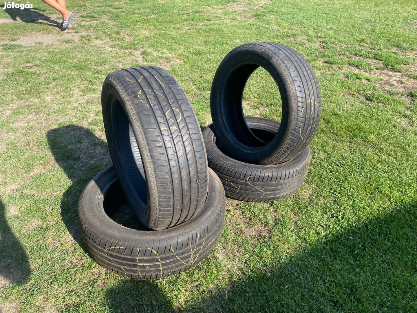 Firestone 235/50R19 nyári gumi