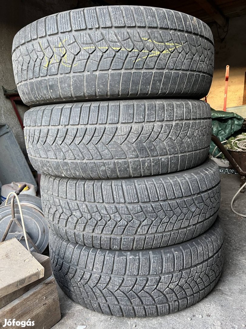 Firestone 235/65R17 108 H téli abroncsok