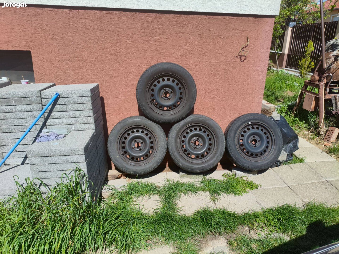 Firestone Roadhawk 185/65 R15 88T kerék gumi felnivel nyári szett