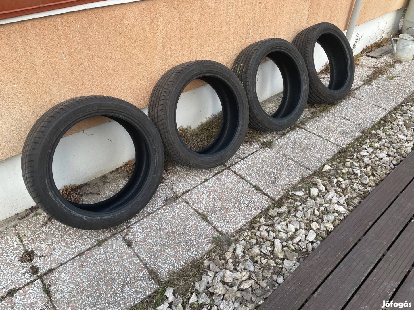 Firestone Roadhawk nyárigumi szett 225/45 R19 96Y