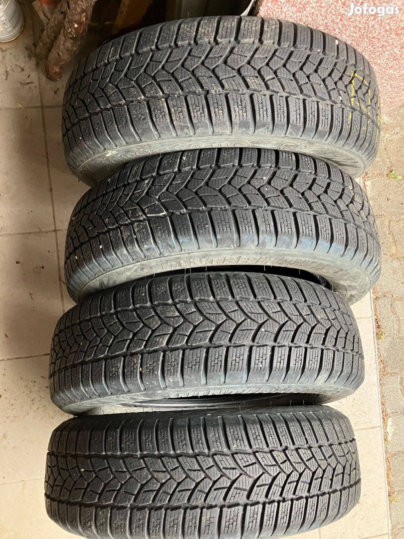 Firestone Winterhawk 3, 175/65R14, 2015-ös, még komoly mintamélységgel